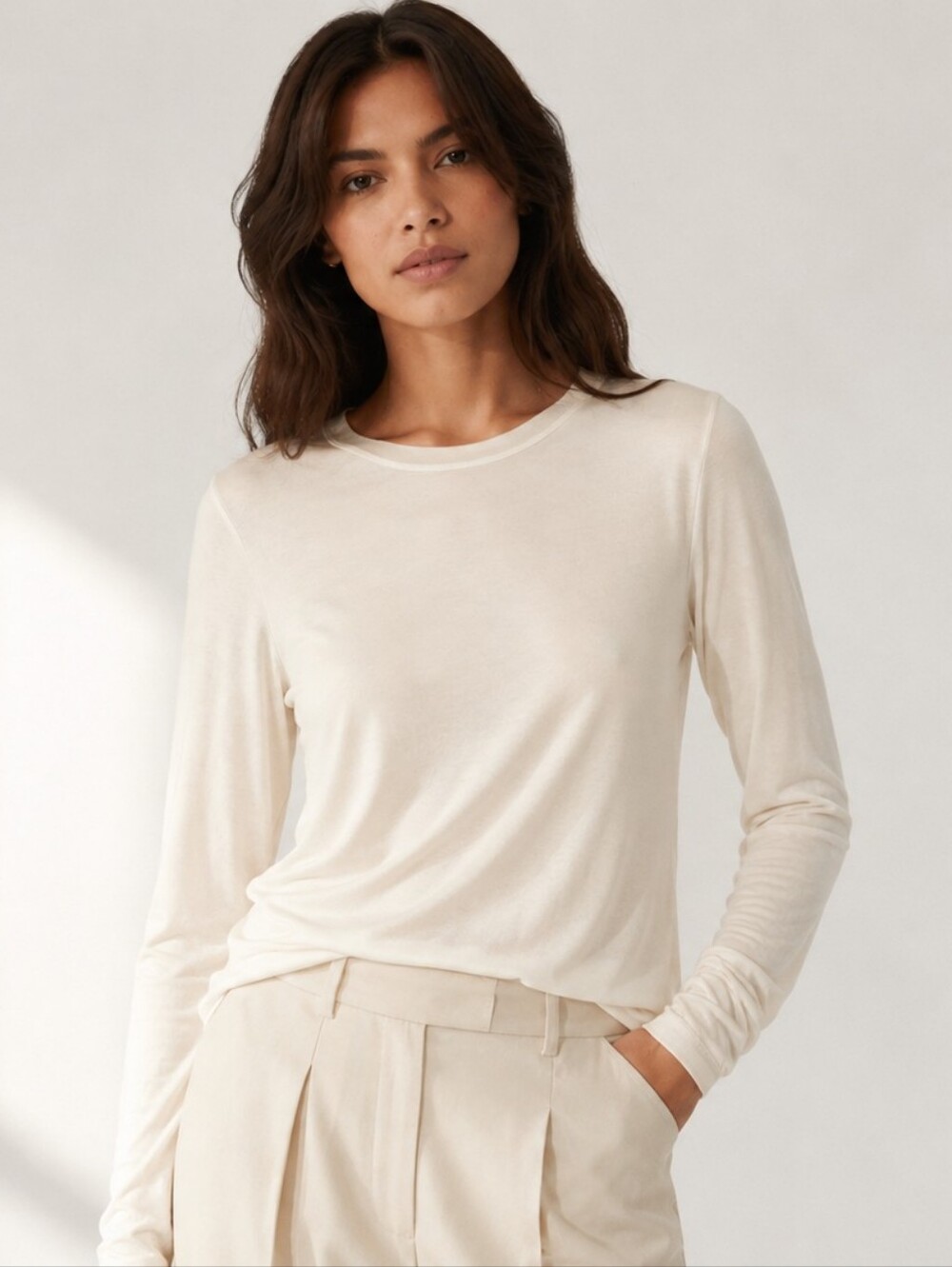 Aritzia Women's Long Sleeve Crewneck Top - Cream Size L